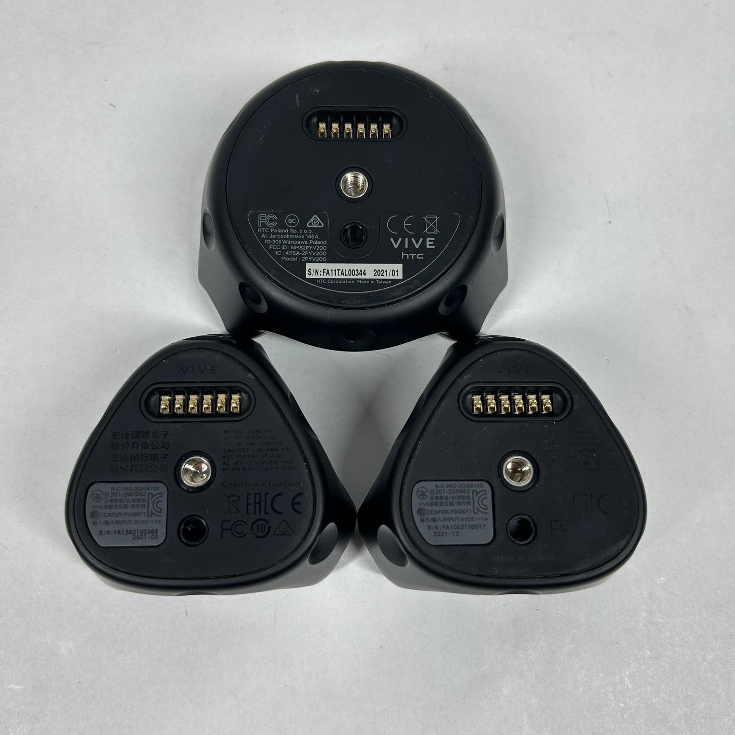 HTC Vive Bundle Vr Accessories Trackers and Base Stations