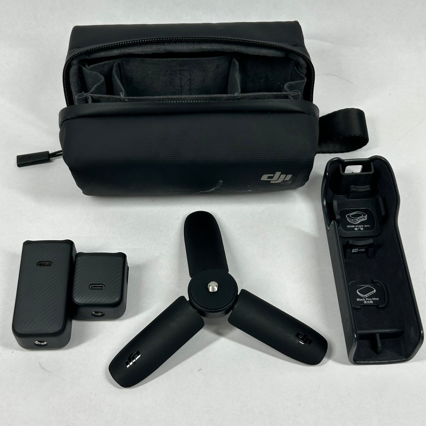 DJI Osmo Pocket 3 8MP 4K Handheld 3-Axis Stabilizer Camera
