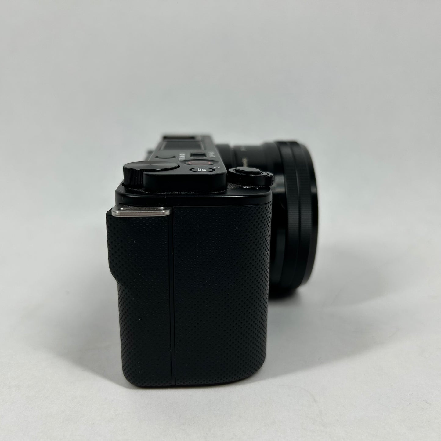 Sony ZV-E10 24.2MP Mirrorless Digital Camera 153 Shutter Count