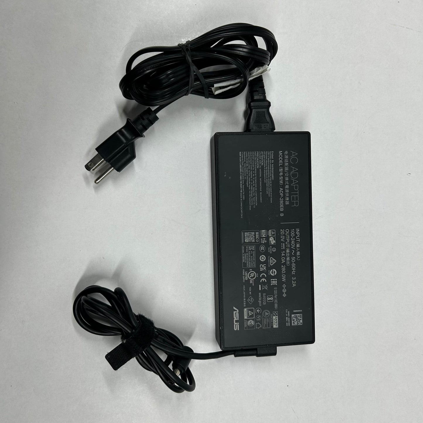 Asus ROG Zephryus M16 16" i9-13900H 16GB RAM 1TB SSD GeForce RTX 4070 READ