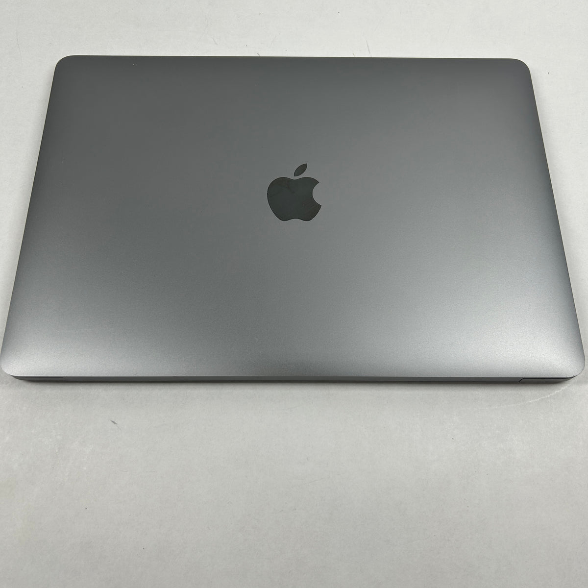 2019 Apple MacBook Air 13.3" i5 1.6GHz 8GB RAM 128GB HDD Space Gray MVFM2LL/A
