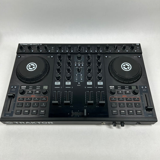 Native Instruments Traktor Kontrol S4 