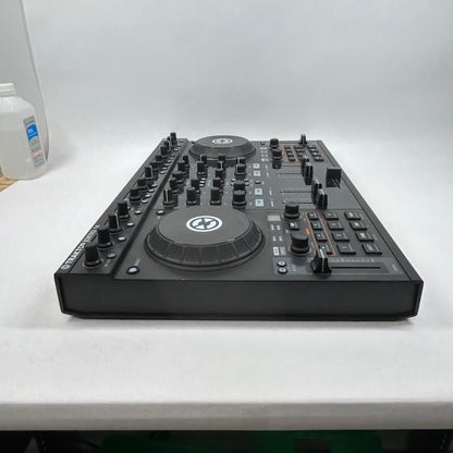 Native Instruments Traktor Kontrol S4 