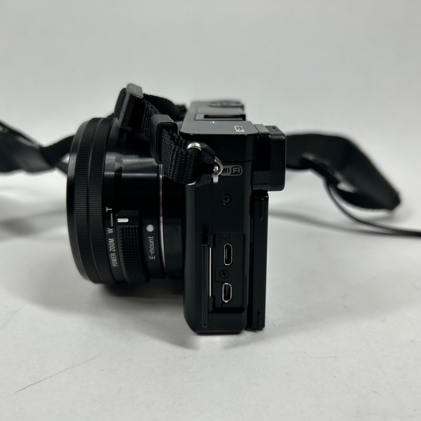 Sony Alpha A6000 24.3MP APS-C 16-50mm Lens Camera 556 Shutter Count