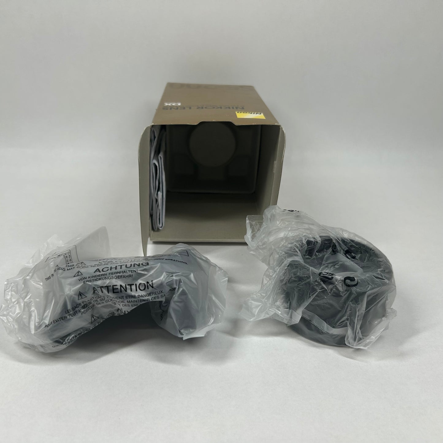 Nikon AF-S DX Zoom-Nikkor 55-200mm f/4-5.6G ED Camera Lens