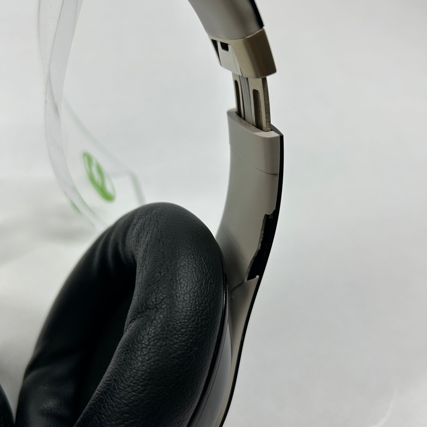 Beats Studio Pro Wireless Over-Ear Bluetooth Headphones Black A2924