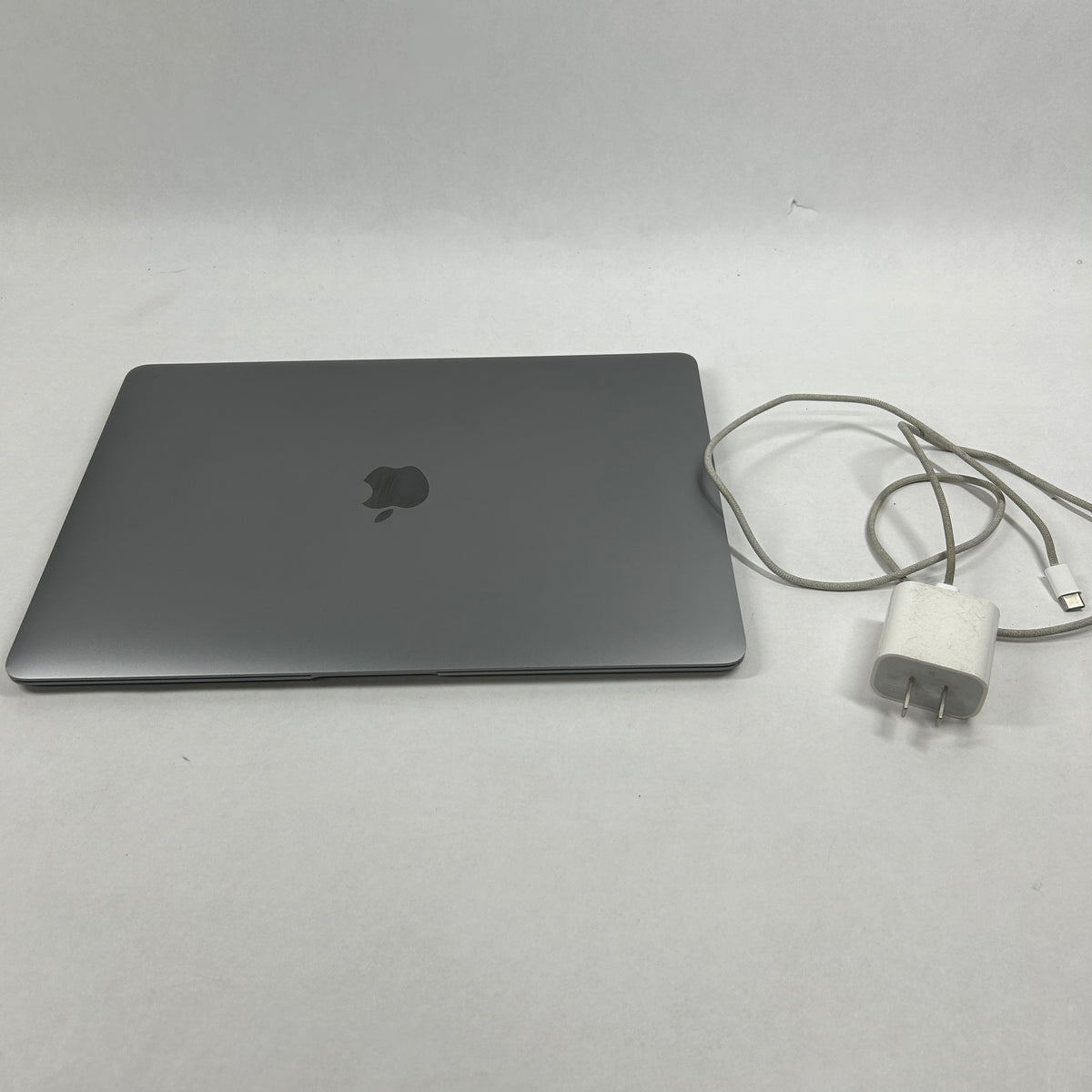 2019 Apple MacBook Air 13.3" i5 1.6GHz 8GB RAM 128GB HDD Space Gray MVFM2LL/A