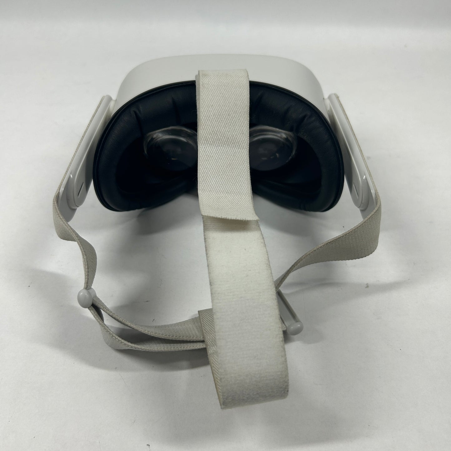 Oculus Quest 2 128GB Standalone All-in-One VR Headset KW49CM