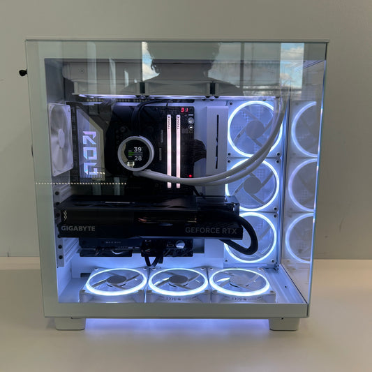 NZXT H9 Flow Ryzen 7 9800X3D 4.70GHz 32GB RAM Gigabyte GeForce RTX 4080 Super