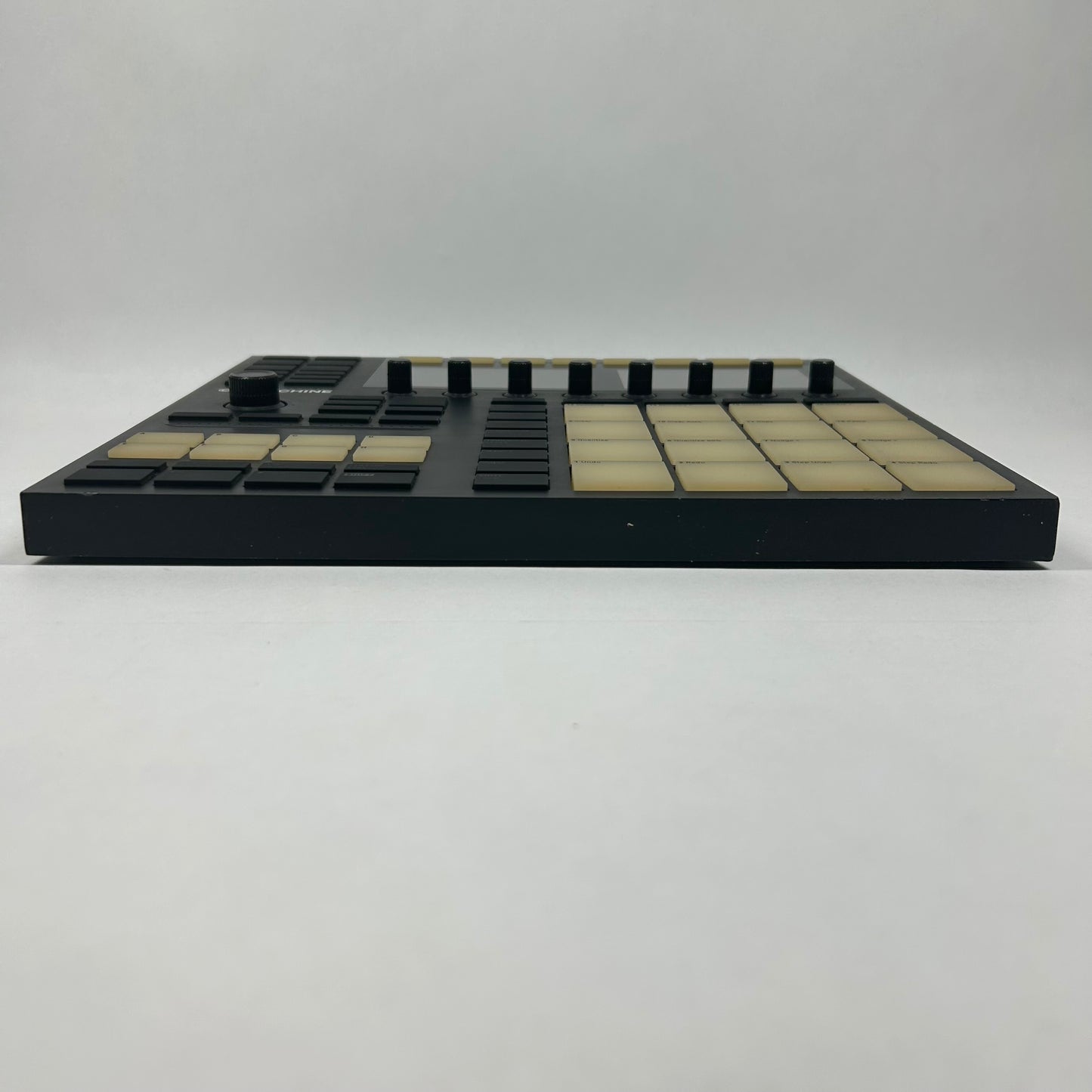 Native Instruments Maschine Production and Performance System MK3
