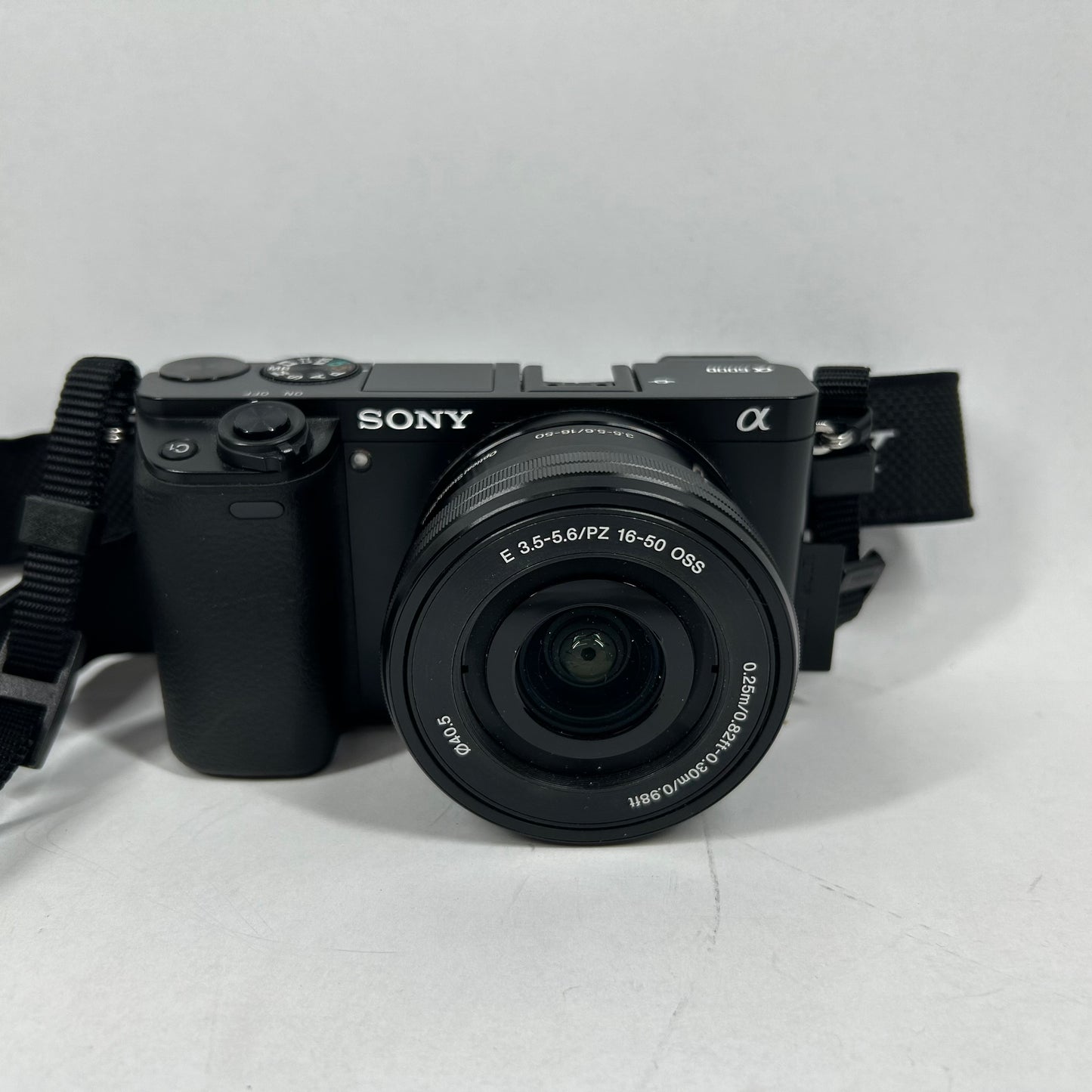 Sony Alpha A6000 24.3MP APS-C 16-50mm Lens Camera 556 Shutter Count