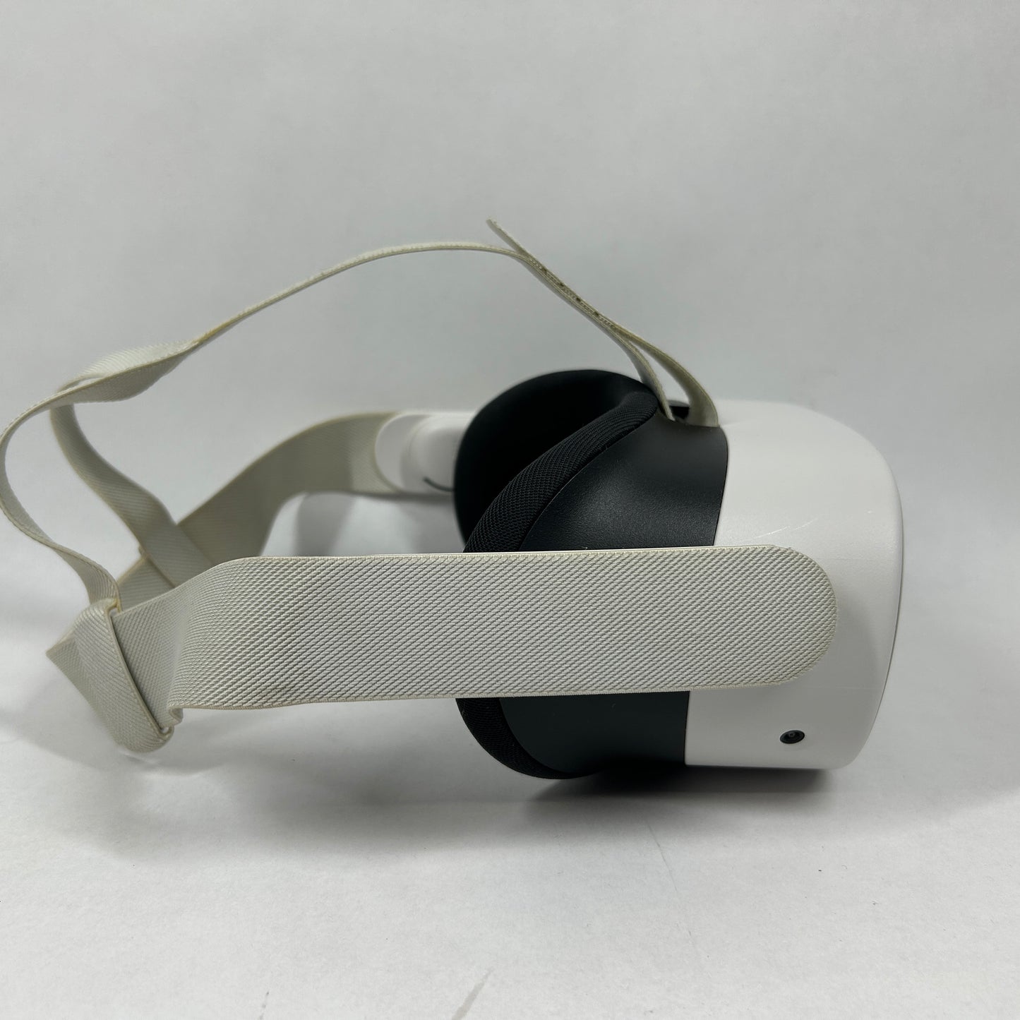 Meta Quest 3S 256GB Standalone All-in-One VR Headset P97