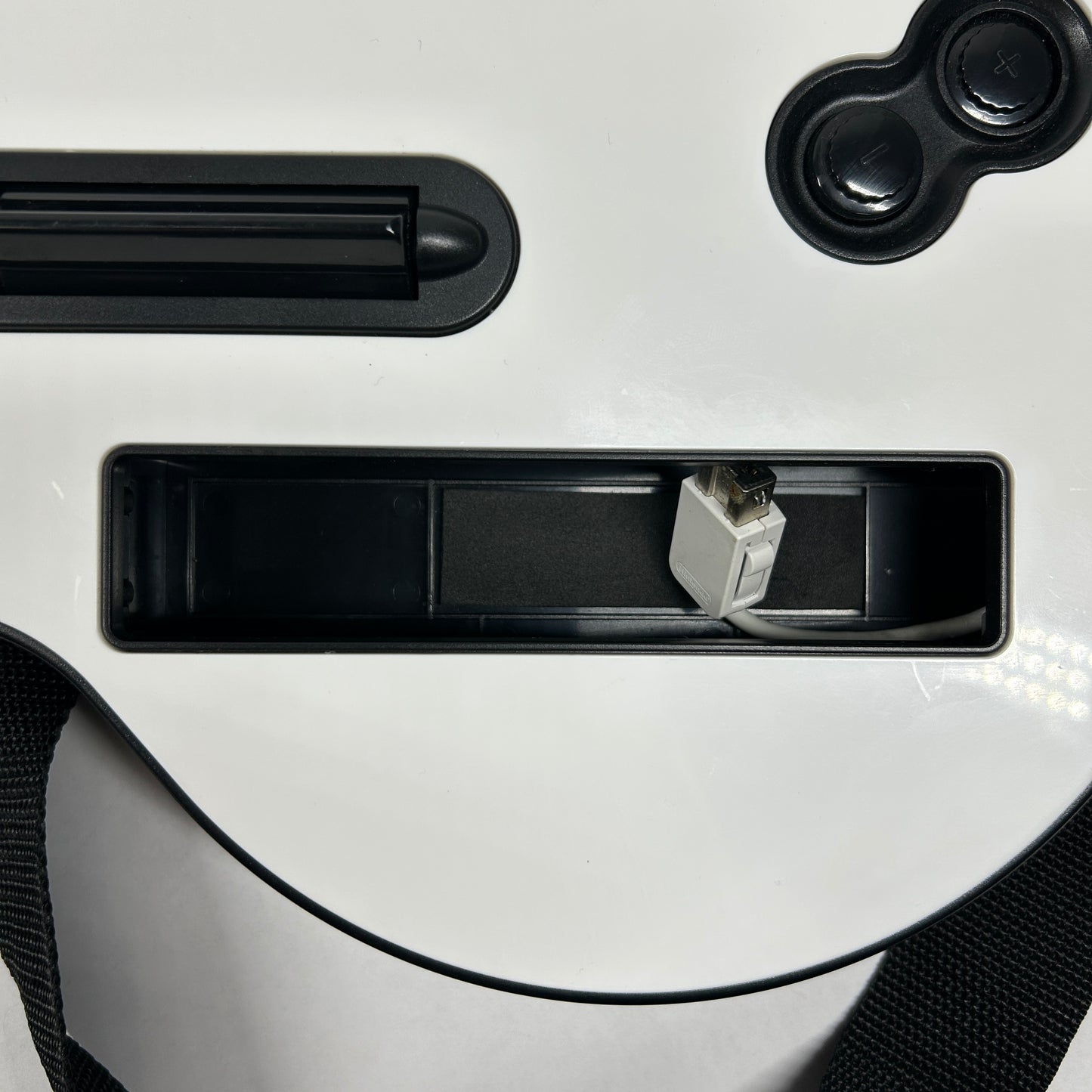 RedOctane Les Paul Controller For Nintendo Wii White 95125.805