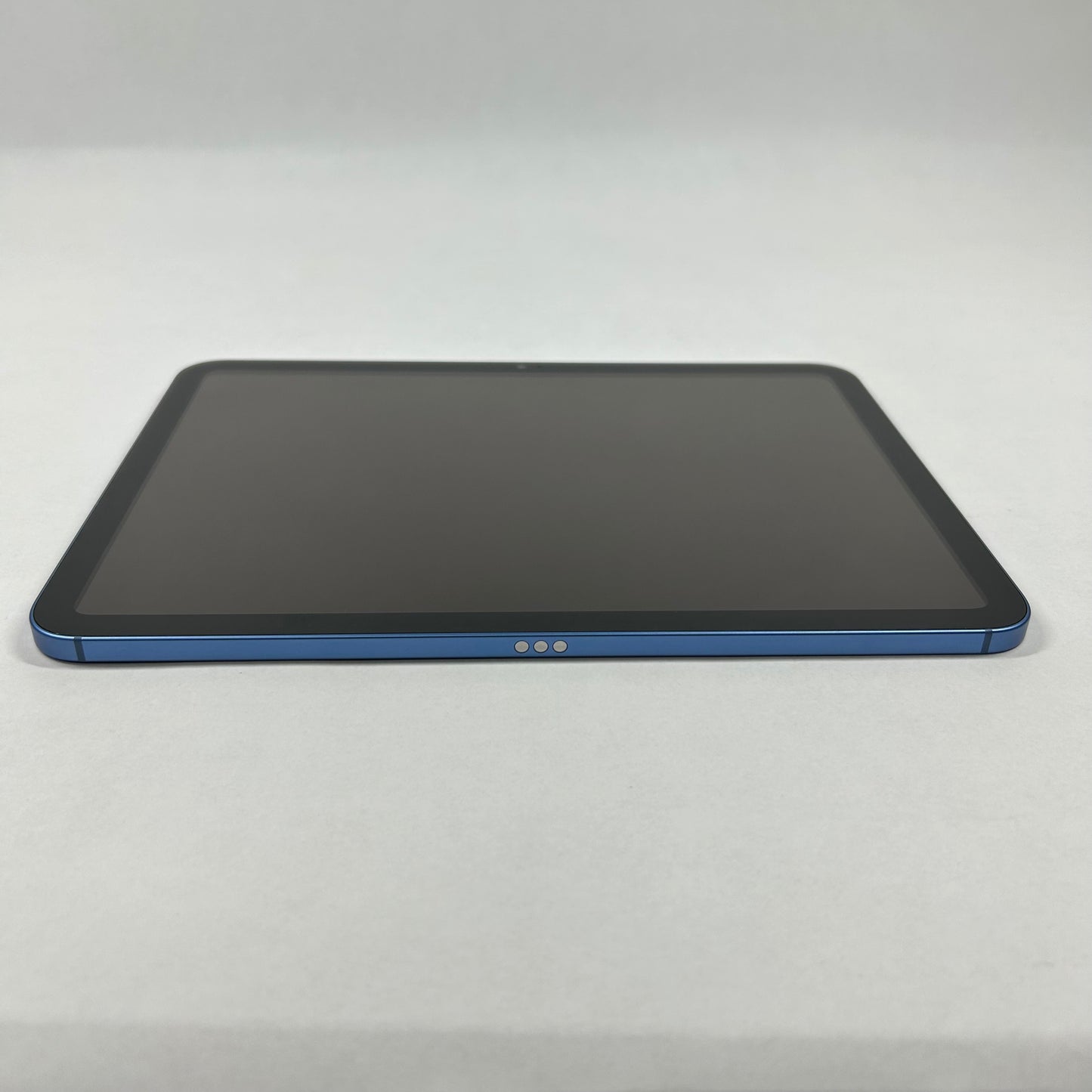 Unlocked Apple iPad 11" (A16) 128GB 26.0.1 Blue MD7G4LL/A