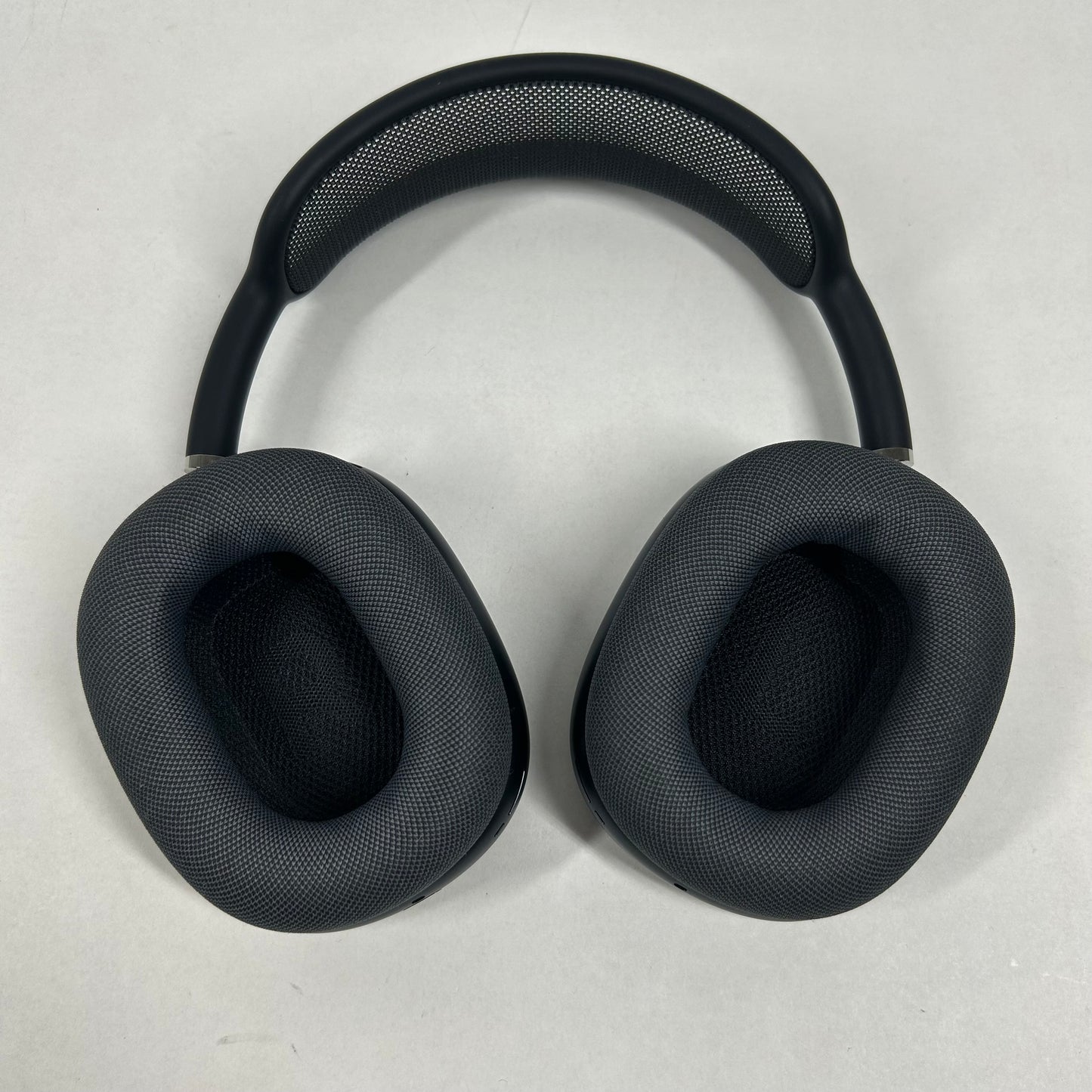 Apple AirPods Max USB-C Wireless Over-Ear Headphones Midnight MGYL3AM/A