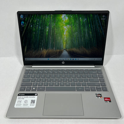HP Laptop 14-EM0233NR 14" Ryzen 3 7320U 2.4GHz 4GB RAM 256GB SSD