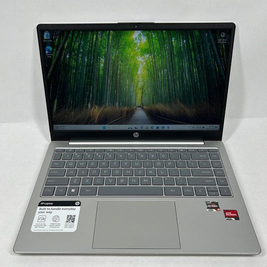 HP Laptop 14-EM0233NR 14" Ryzen 3 7320U 2.4GHz 4GB RAM 256GB SSD