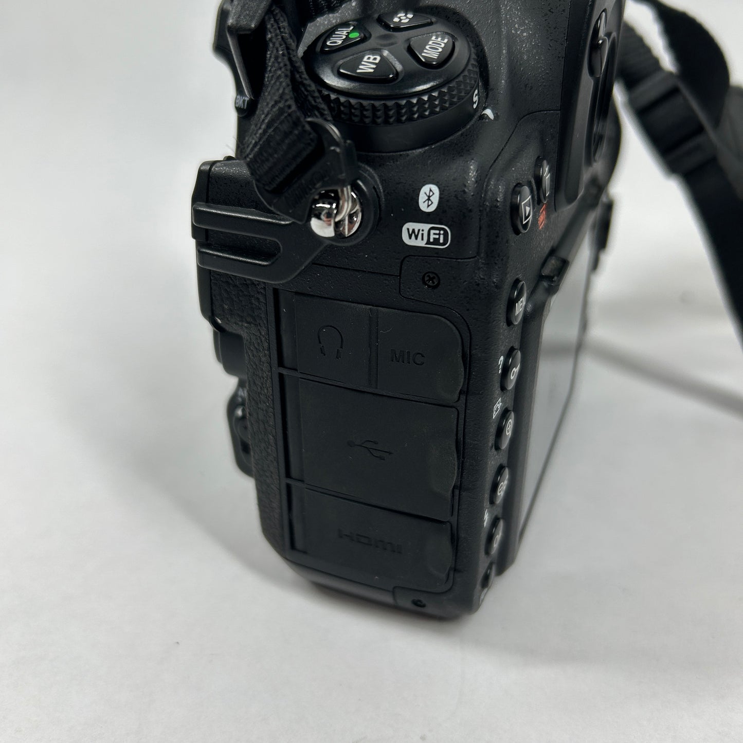 Nikon D850 45.7MP Digital SLR DSLR Camera 13829 Shutter Count