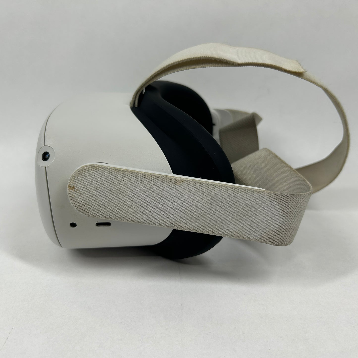 Meta Quest 2 64GB Standalone All-in-One VR Headset KW49CM