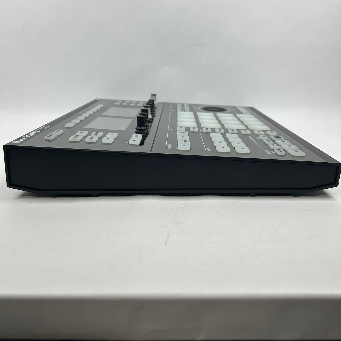 Native Instruments Maschine Studio Groove Production System MS112351500898AA