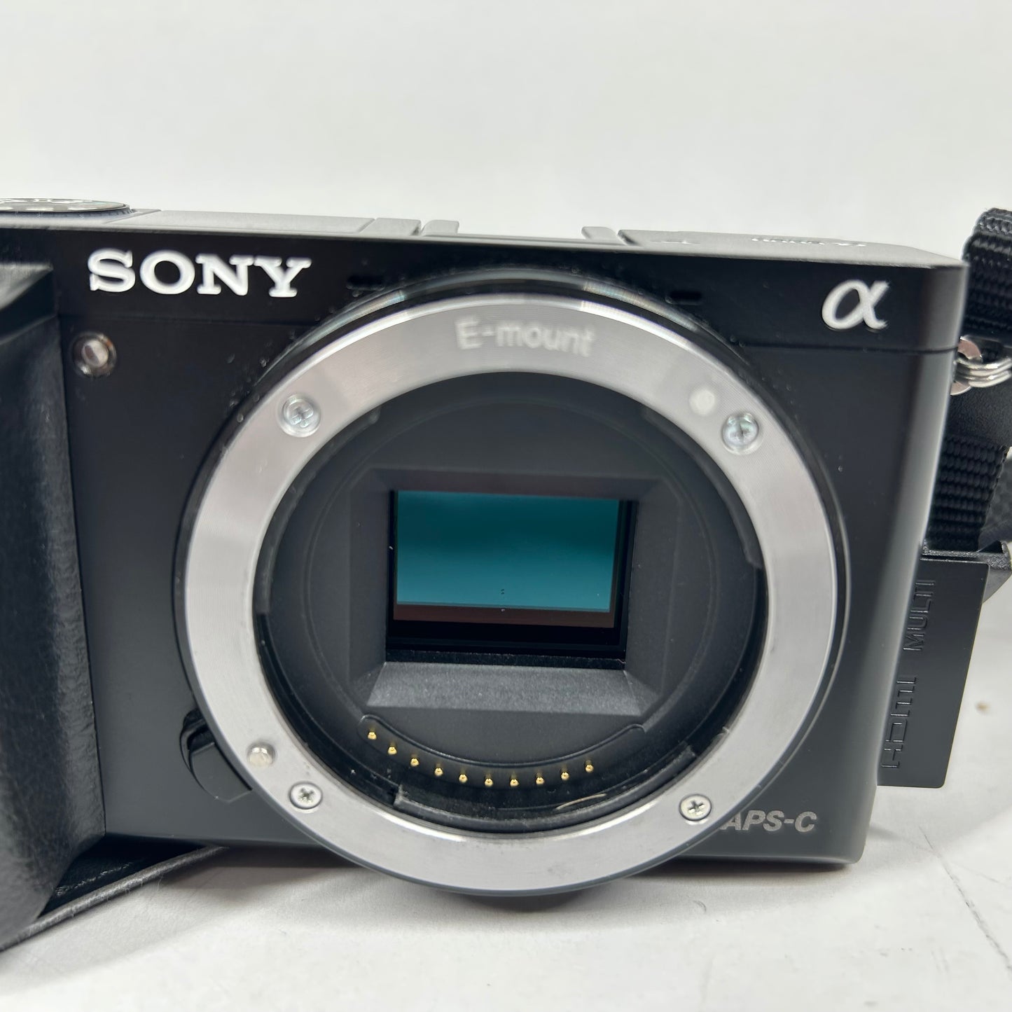 Sony Alpha A6000 24.3MP APS-C 16-50mm Lens Camera 556 Shutter Count