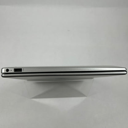 HP Laptop 14-EM0233NR 14" Ryzen 3 7320U 2.4GHz 4GB RAM 256GB SSD