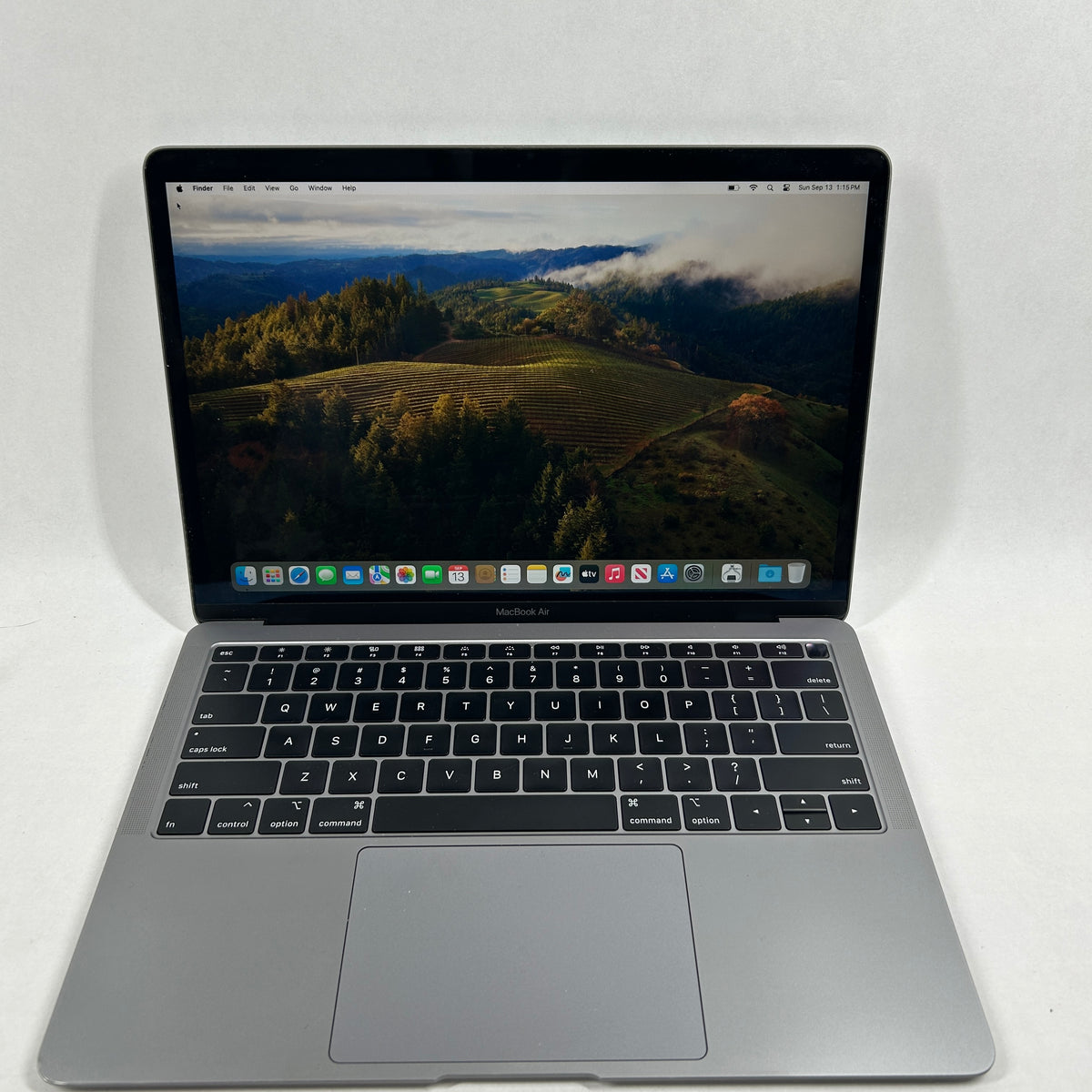 2019 Apple MacBook Air 13.3" i5 1.6GHz 8GB RAM 128GB HDD Space Gray MVFM2LL/A