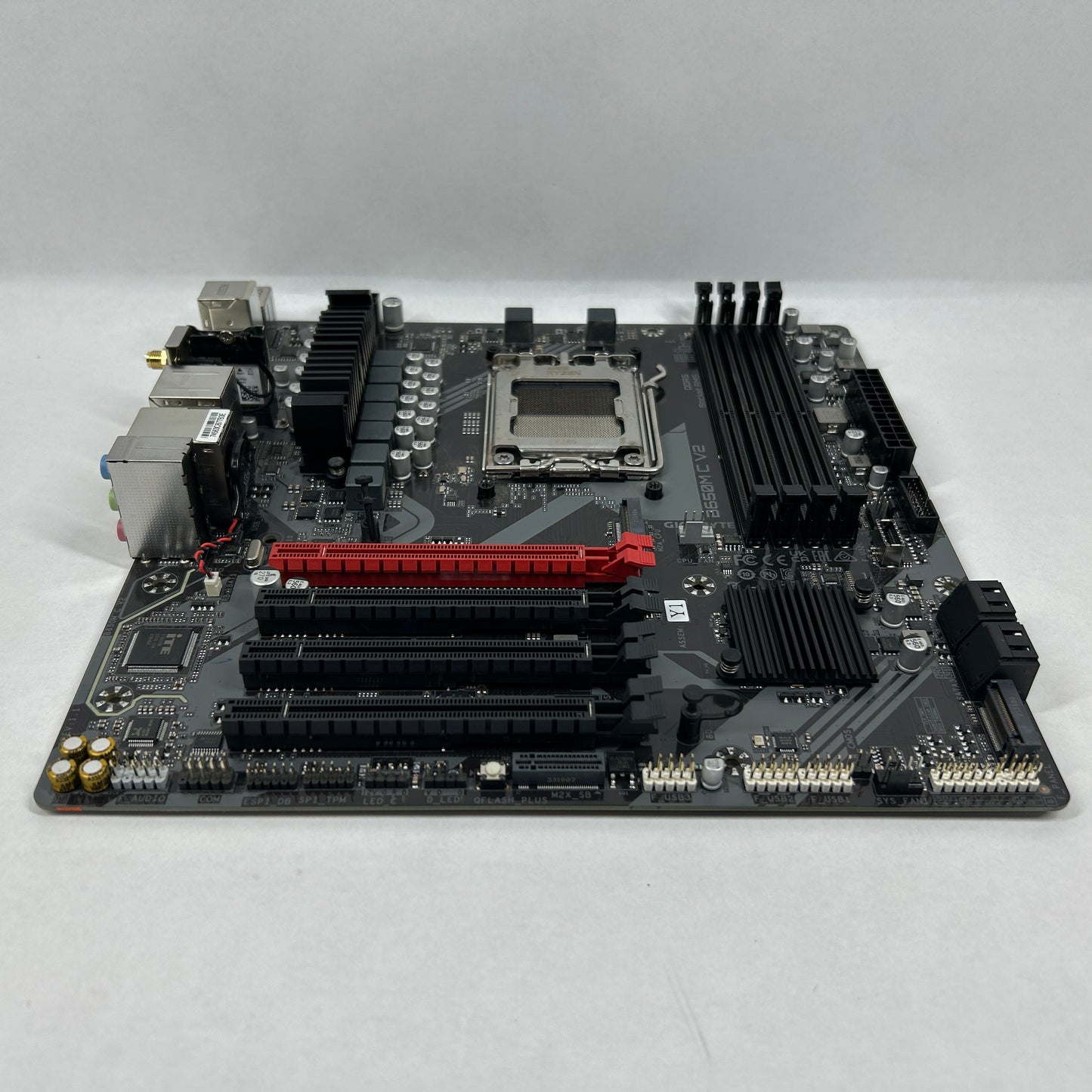 Gigabyte B650M C V2 AM5 microATX PC Motherboard