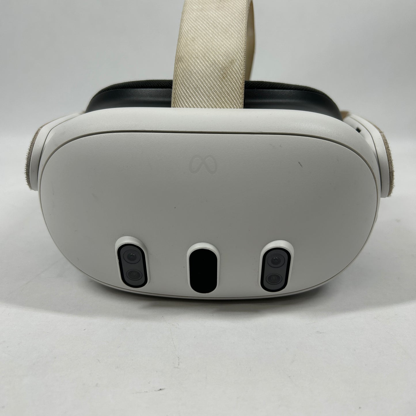 Meta Quest 3 128GB Standalone All-in-One VR Headset S3A READ