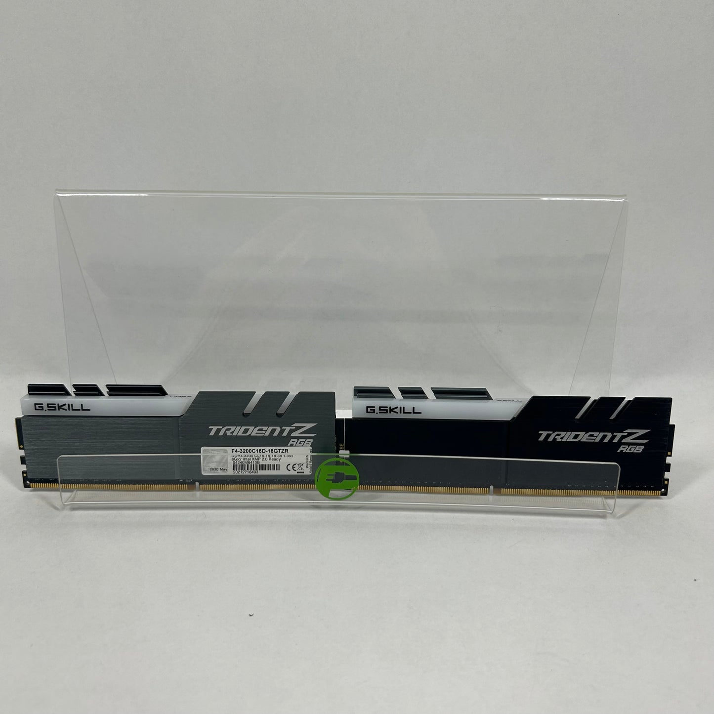 G.Skill Trident Z RGB 16GB (2x8GB) RAM DDR4 3200MHz F4-3200C16D-16GTZR