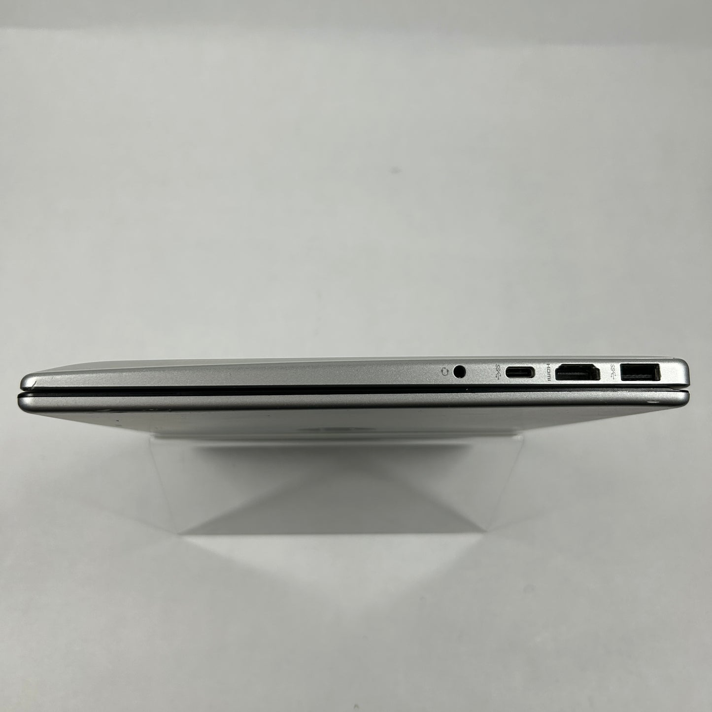 HP Laptop 14-EM0233NR 14" Ryzen 3 7320U 2.4GHz 4GB RAM 256GB SSD