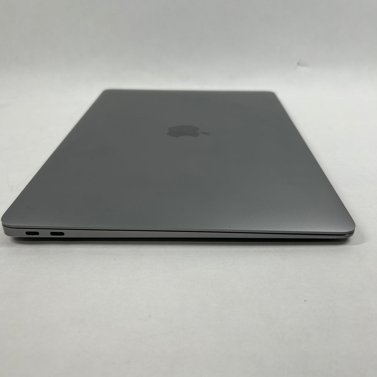 2019 Apple MacBook Air 13.3" i5 1.6GHz 8GB RAM 128GB HDD Space Gray MVFM2LL/A