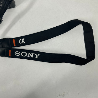 Sony Alpha A6400 24.2MP Mirrorless Camera 652 Shutter Count With Lens and Bag