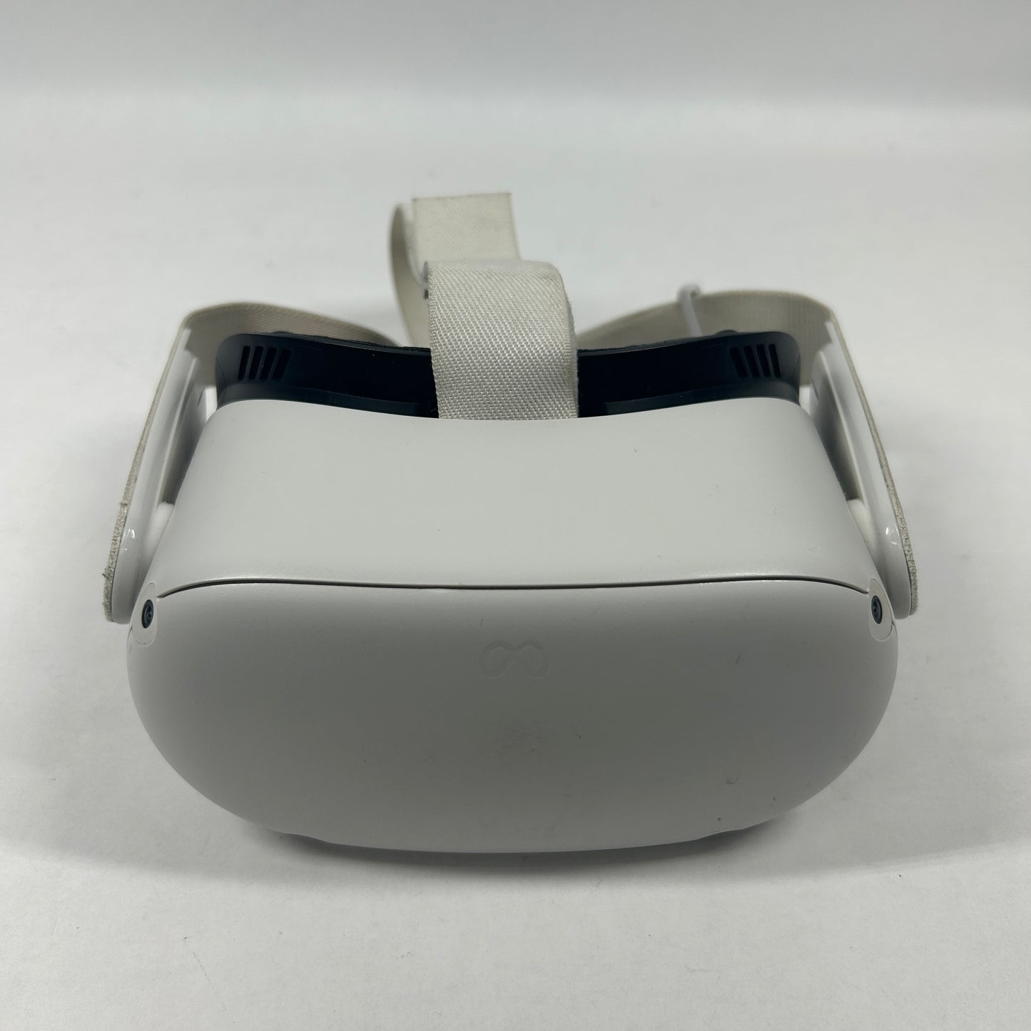 Oculus Quest 2 128GB Standalone All-in-One VR Headset KW49CM