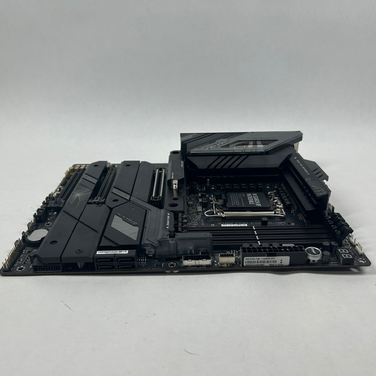 Broken Asus ROG Strix Z790-E Gaming Wifi LGA 1700 ATX Intel DDR5 Motherboard Bent Pins