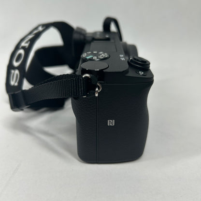 Sony Alpha A6400 24.2MP Mirrorless Camera 652 Shutter Count With Lens and Bag