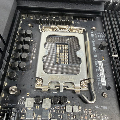 Broken Asus ROG Strix Z790-E Gaming Wifi LGA 1700 ATX Intel DDR5 Motherboard Bent Pins