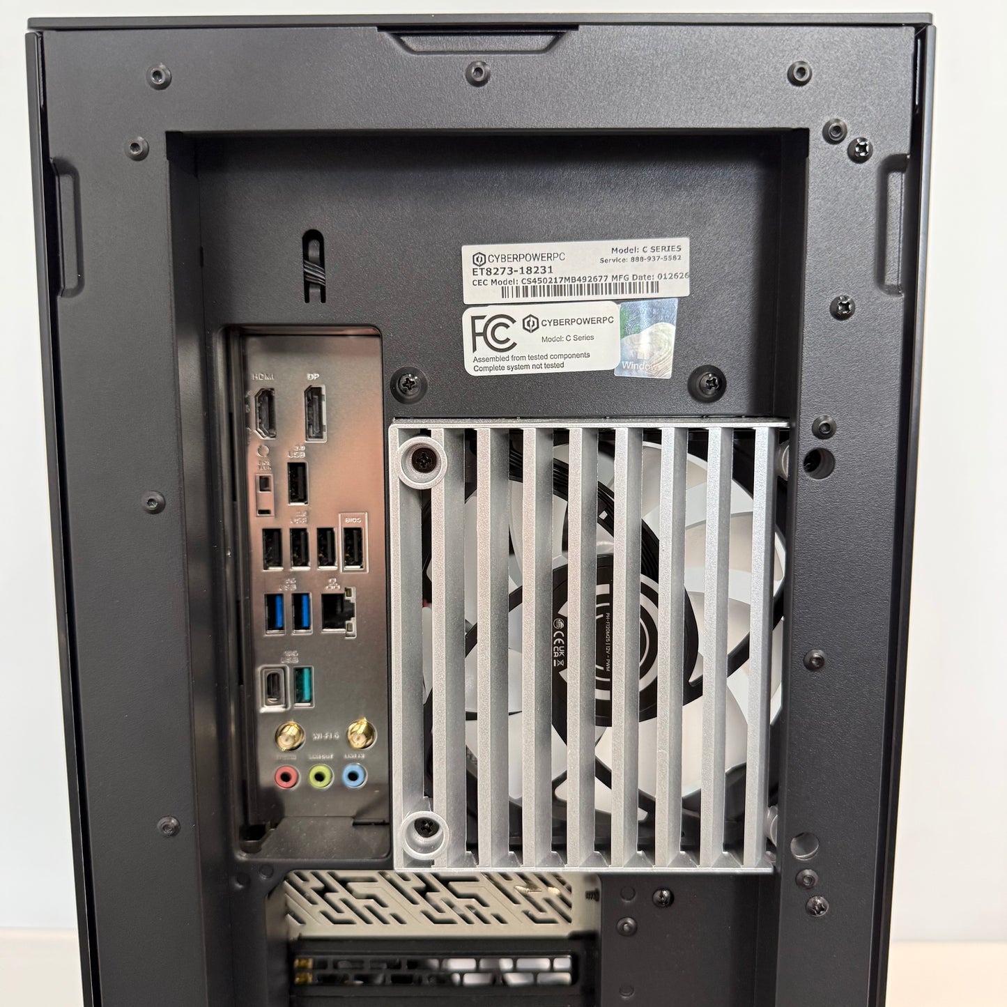 CyberPower C-Series Ryzen 7 7800X3D 4.20GHz 32GB RAM 2TB SSD Radeon RX 9070 XT