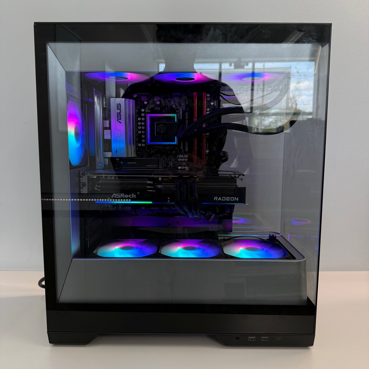CyberPower C-Series Ryzen 7 7800X3D 4.20GHz 32GB RAM 2TB SSD Radeon RX 9070 XT