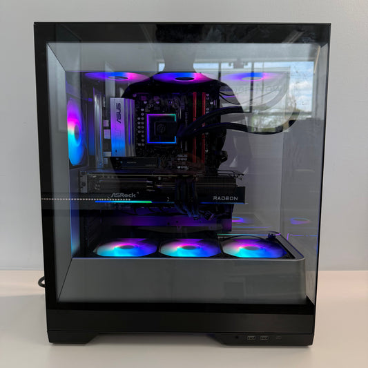 CyberPower C-Series Ryzen 7 7800X3D 4.20GHz 32GB RAM 2TB SSD Radeon RX 9070 XT