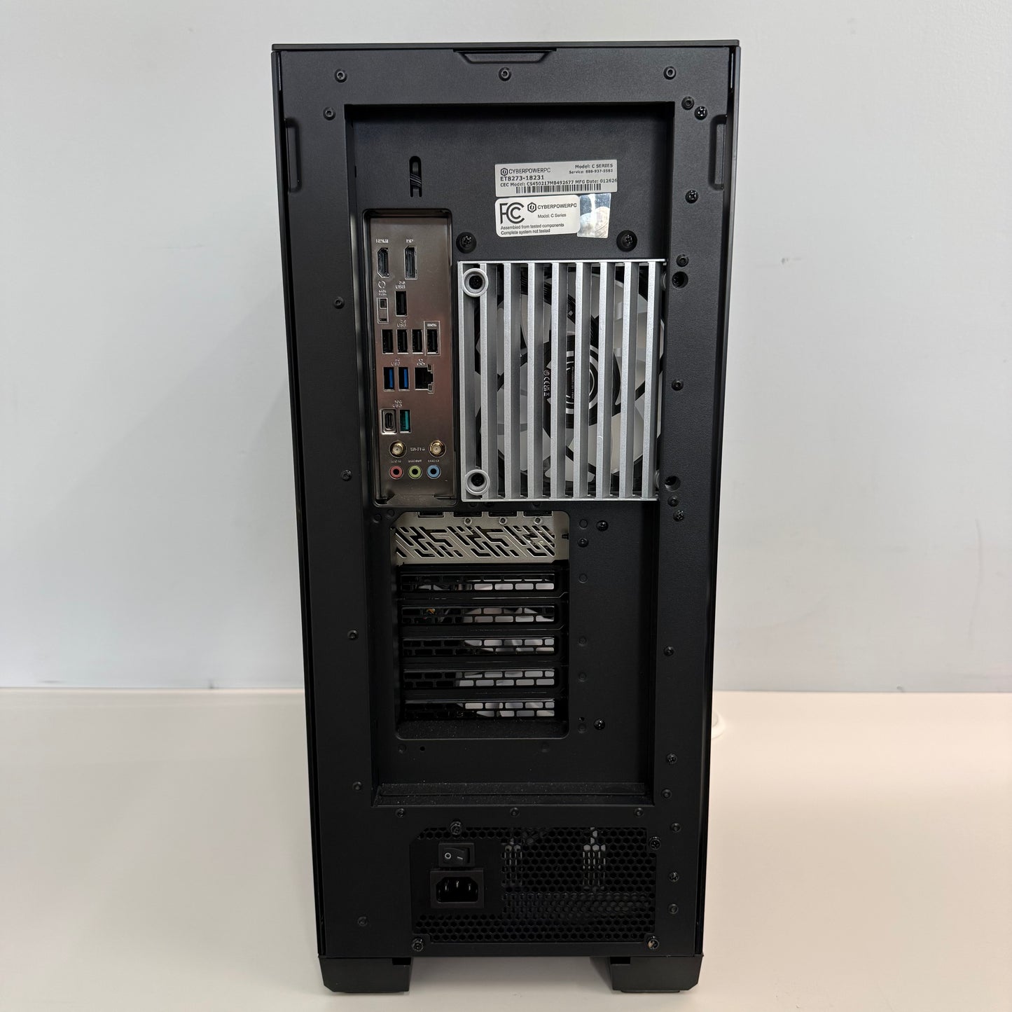 CyberPower C-Series Ryzen 7 7800X3D 4.20GHz 32GB RAM 2TB SSD Radeon RX 9070 XT