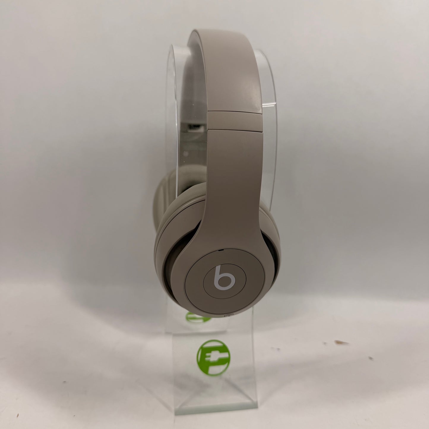 Beats Studio Pro Wireless Over-Ear Bluetooth Headphones Club White A2924