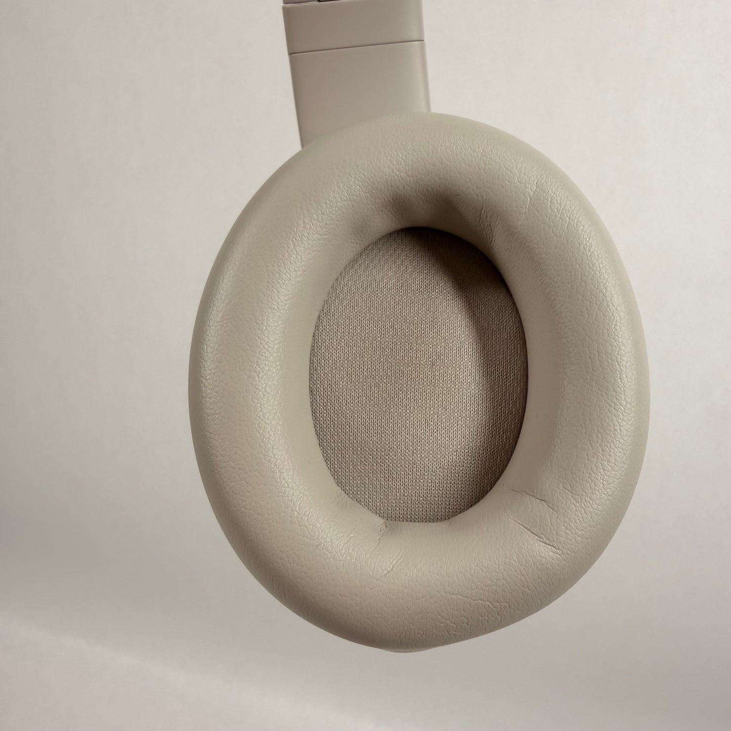 Beats Studio Pro Wireless Over-Ear Bluetooth Headphones Club White A2924